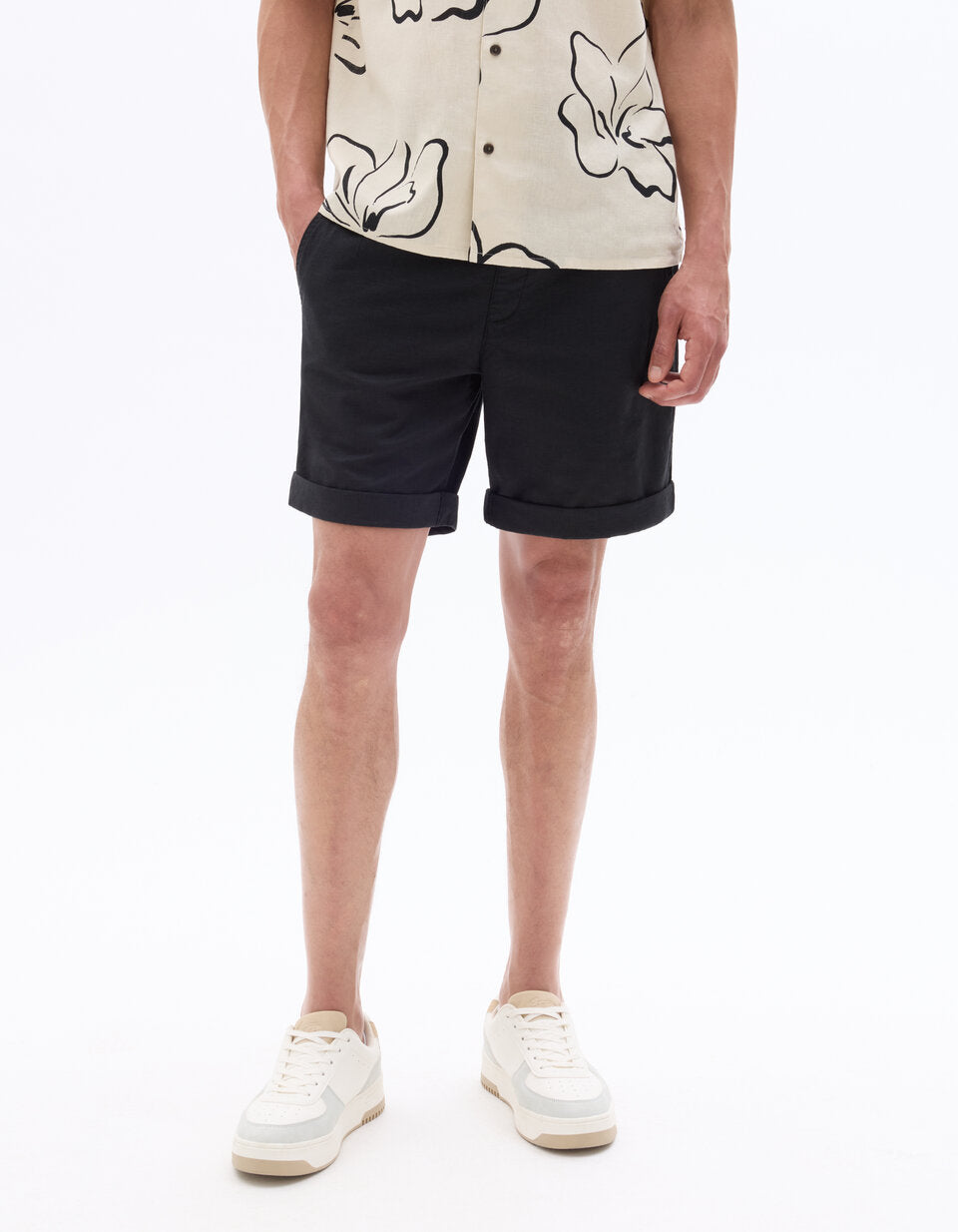 Linen-Cotton Bermuda Shorts - Black — view 2