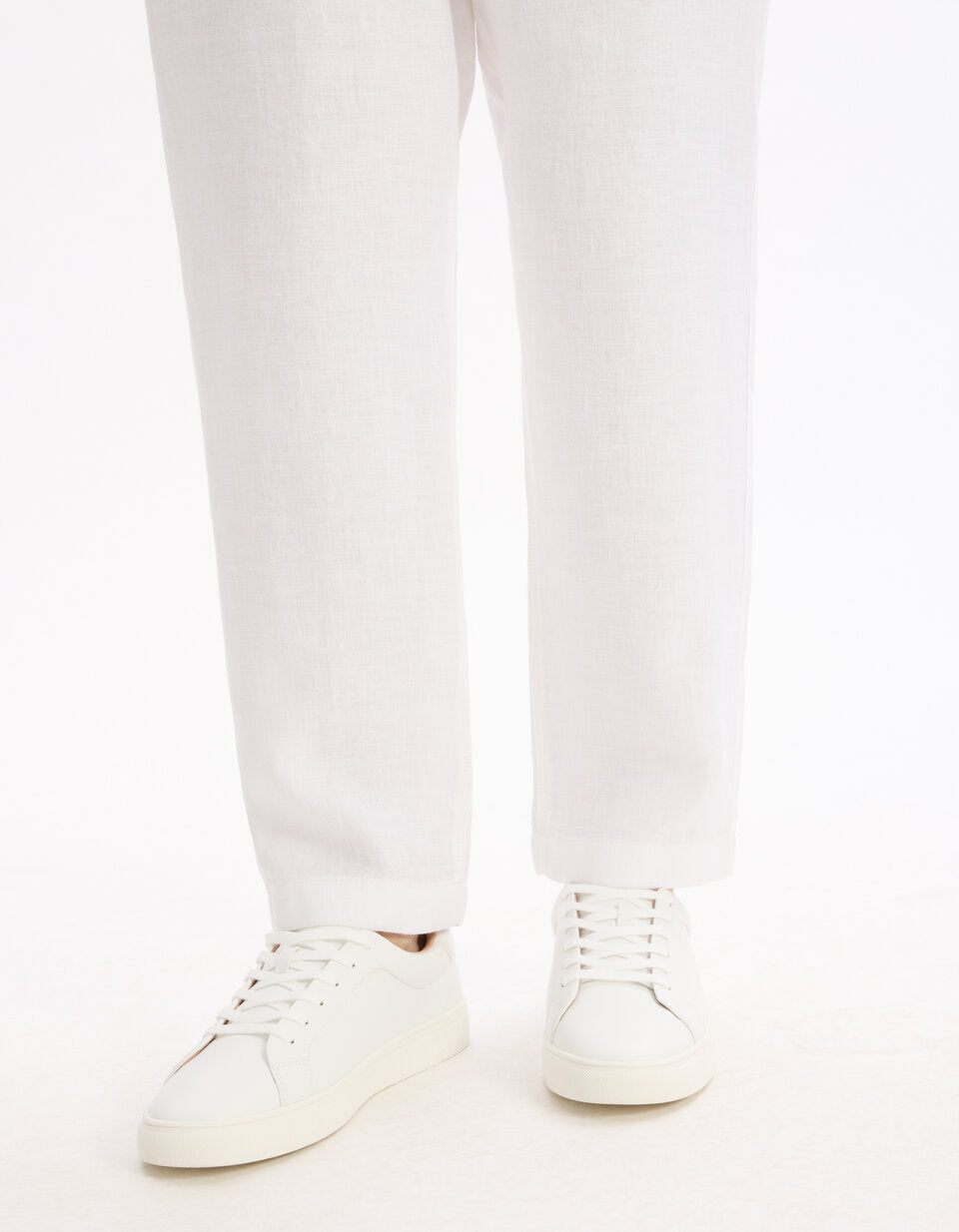 Smart Casual Sneakers - White — view 2